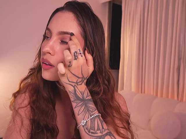 MarianneLane live cam on BongaCams