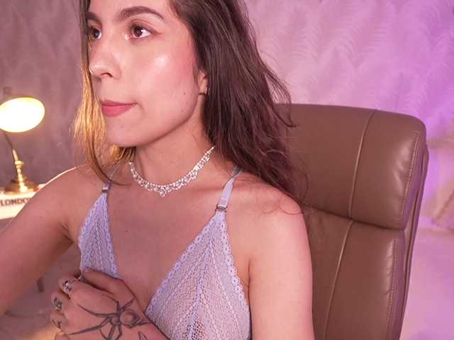 MarianneLane live cam on BongaCams