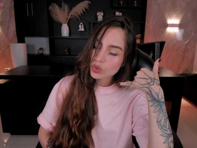 MarianneLane live stream preview