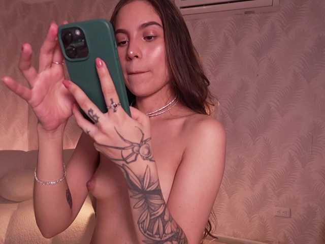 MarianneLane live cam on BongaCams