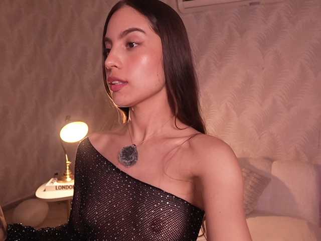MarianneLane live cam preview