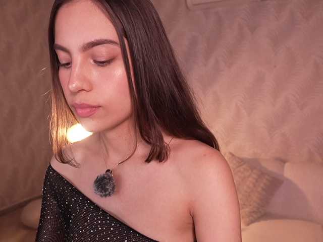 MarianneLane live cam preview
