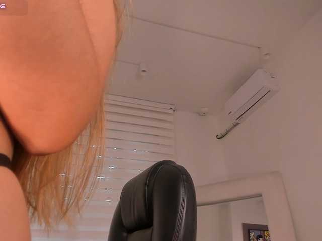 CarolineGrace live cam on BongaCams