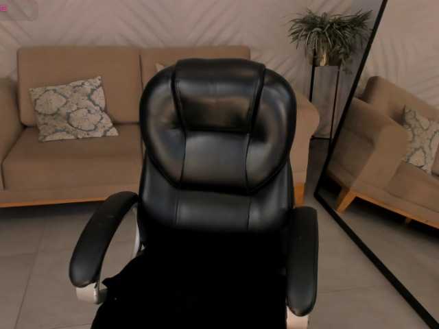 CarolineGrace live cam on BongaCams