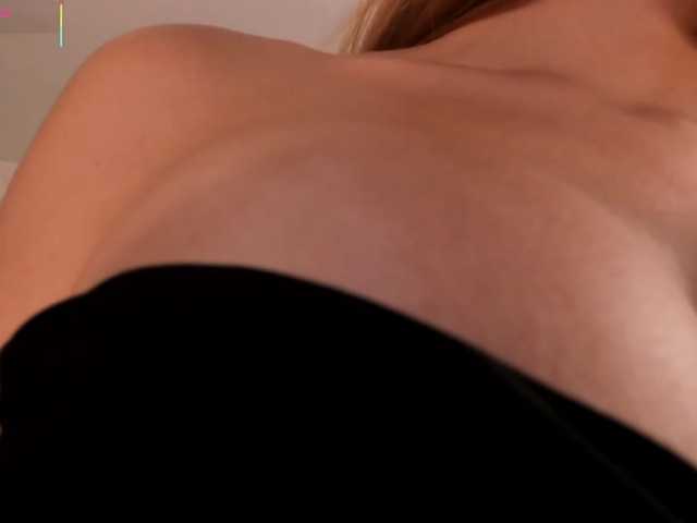 CarolineGrace live cam on BongaCams