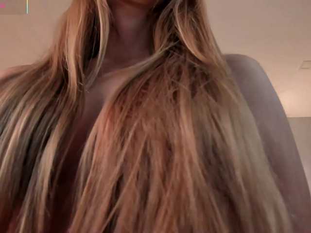 CarolineGrace live cam on BongaCams