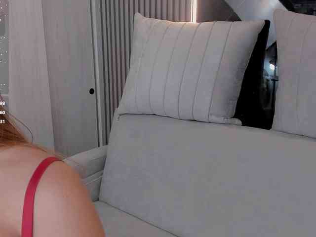 CarolineGrace webcam