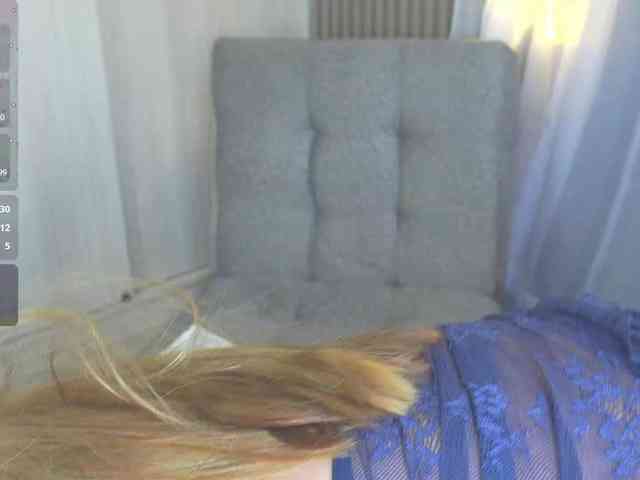 CarolineGrace webcam