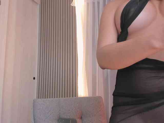 CarolineGrace webcam