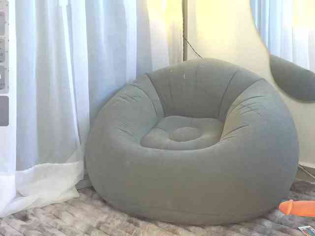 CarolineGrace webcam