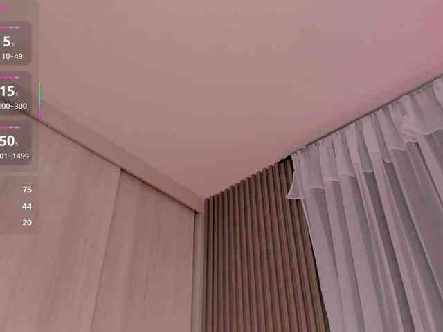 CarolineGrace webcam