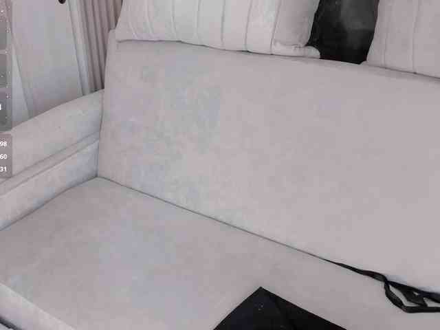 CarolineGrace webcam