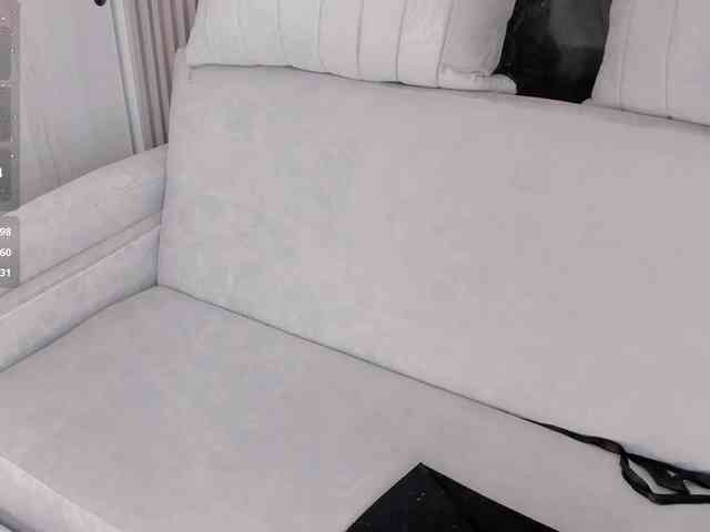 CarolineGrace webcam