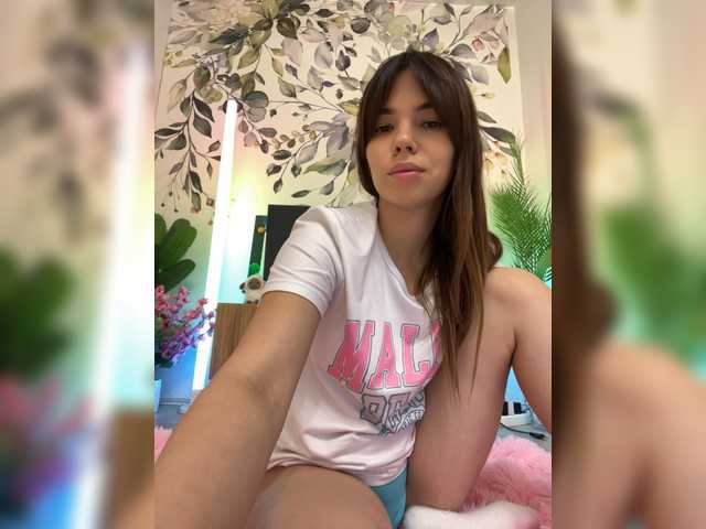 hi-bounty live cam on BongaCams