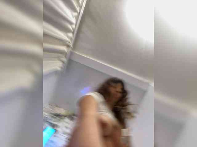 Dear_Kris webcam