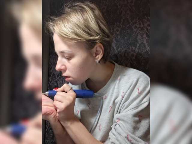 -kisulay- live cam on BongaCams