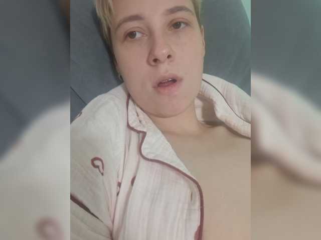 -kisulay- live cam on BongaCams