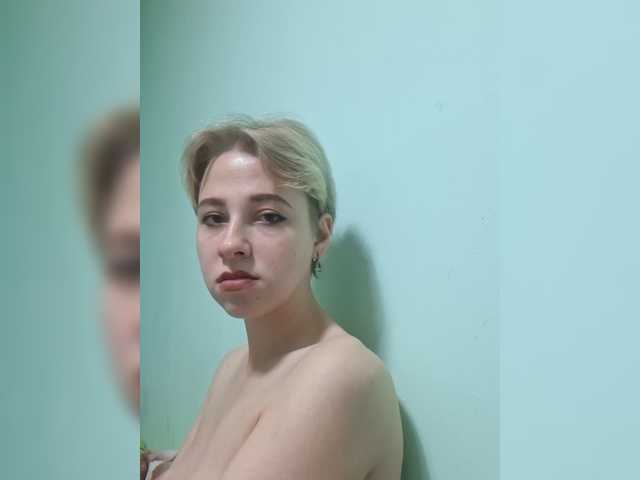 -kisulay- live cam on BongaCams