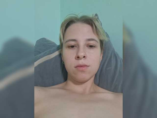 -kisulay- live cam on BongaCams