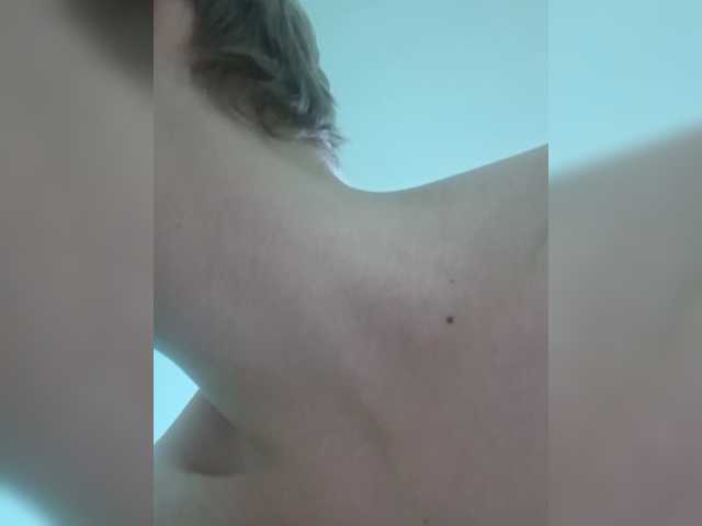 -kisulay- live cam on BongaCams