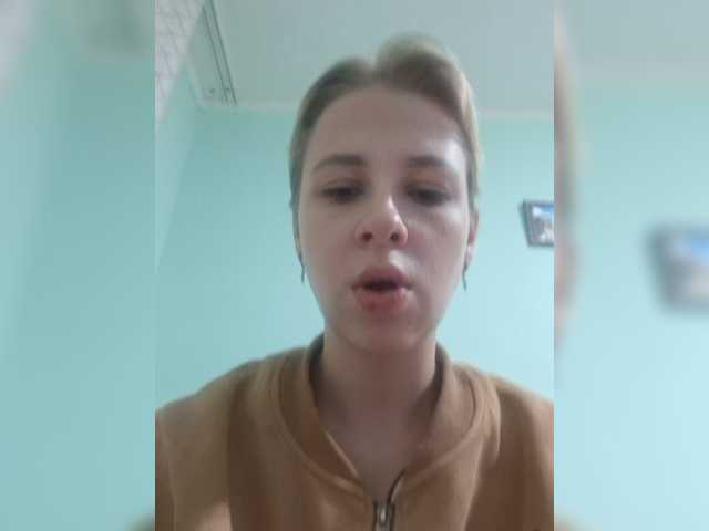 -kisulay- live cam on BongaCams