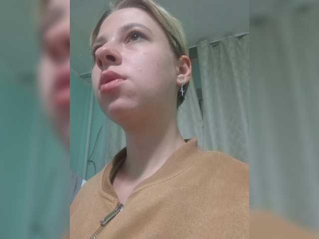 -kisulay- live cam on BongaCams