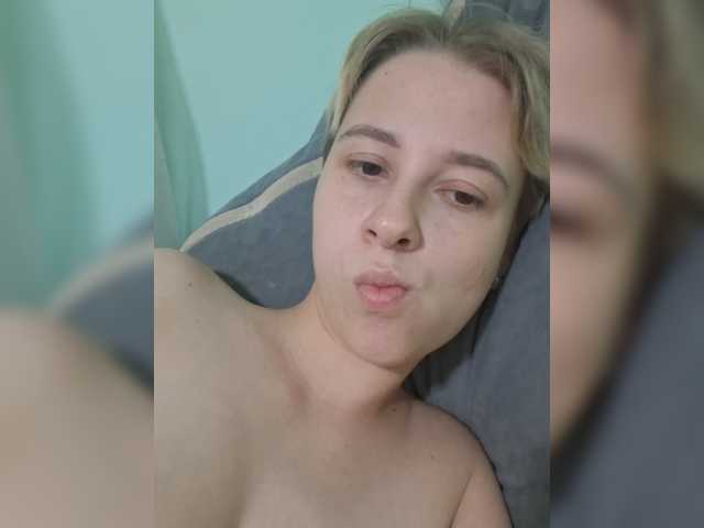 -kisulay- live cam on BongaCams
