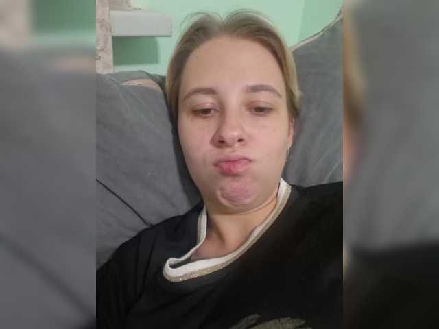 -kisulay- live cam on BongaCams