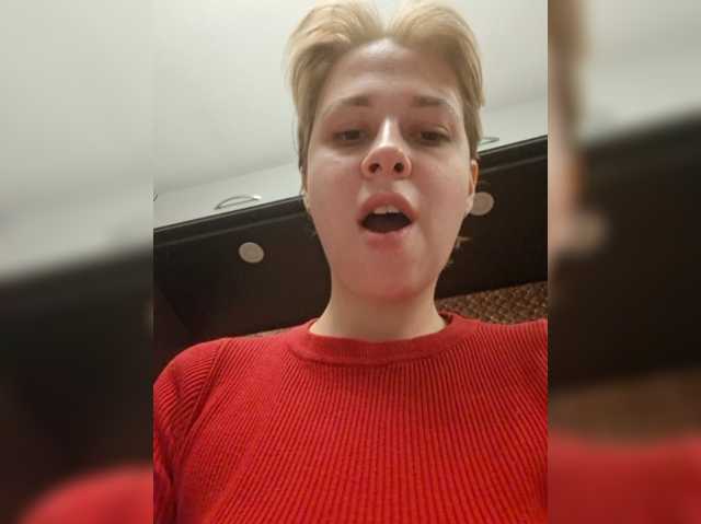 -kisulay- live cam on BongaCams