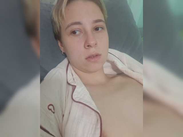 -kisulay- live cam on BongaCams