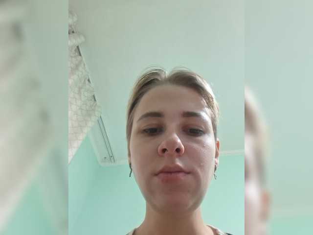 -kisulay- live cam on BongaCams