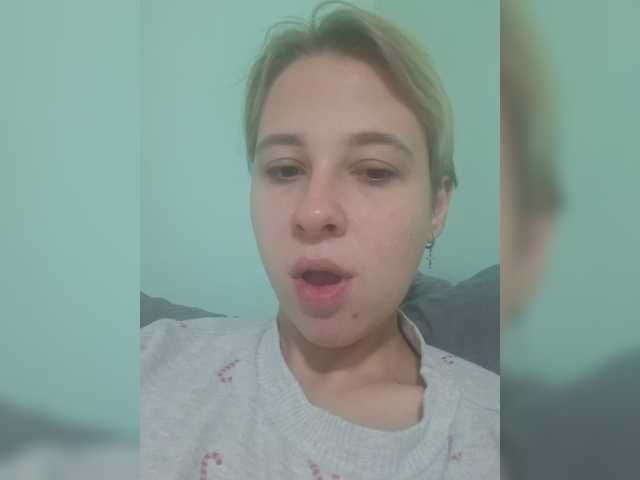 -kisulay- live cam on BongaCams