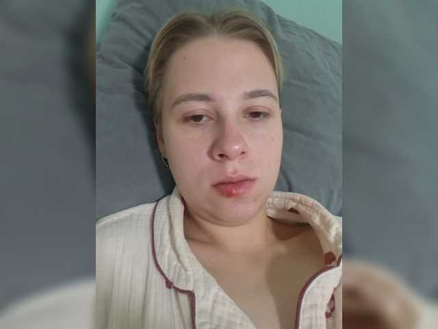 -kisulay- live cam on BongaCams