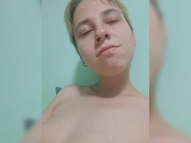 -kisulay- live cam on BongaCams