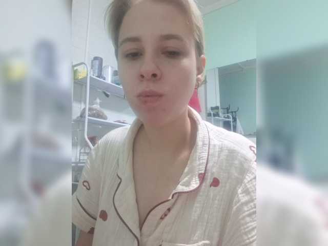 -kisulay- live cam on BongaCams