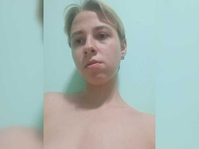 -kisulay- live cam on BongaCams