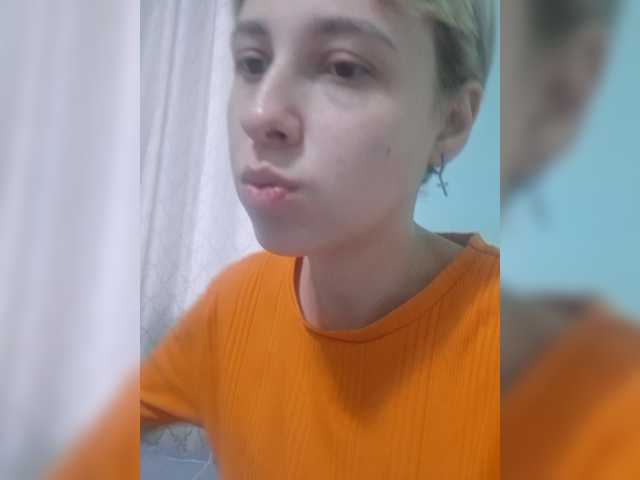 -kisulay- live cam on BongaCams