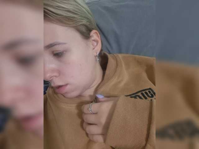 -kisulay- live cam on BongaCams
