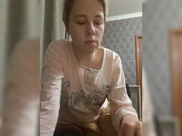 -kisulay- live cam on BongaCams