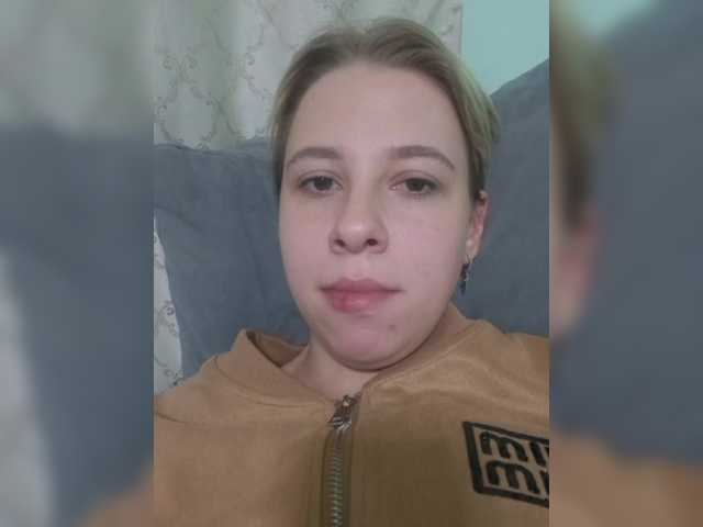 -kisulay- live cam on BongaCams
