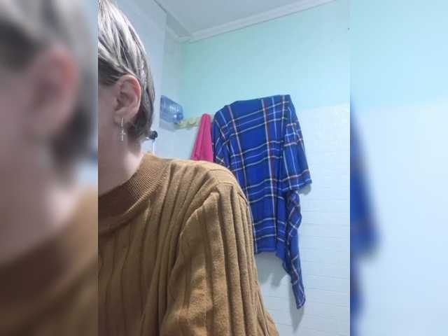 -kisulay- live cam on BongaCams