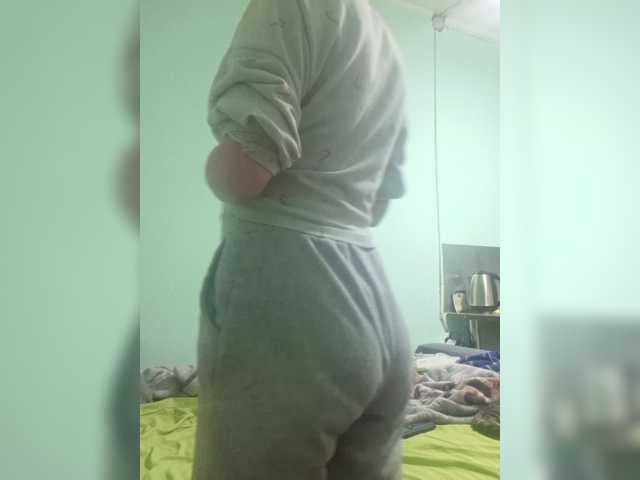 -kisulay- live cam on BongaCams