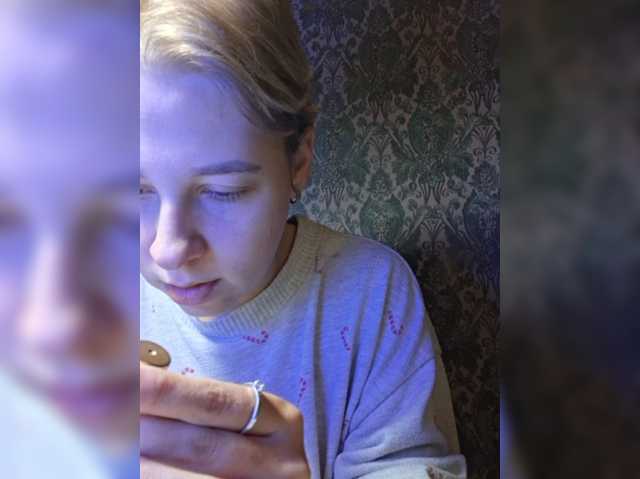 -kisulay- live cam on BongaCams