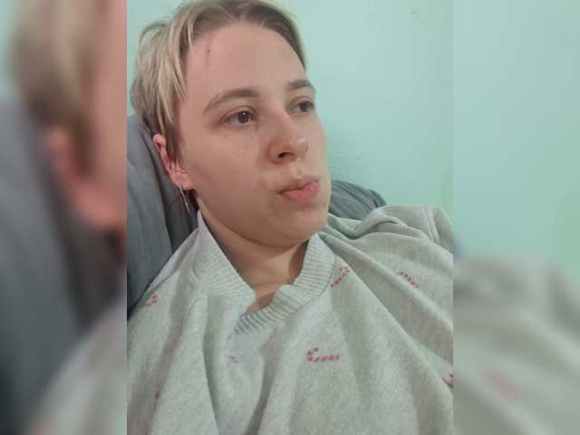 -kisulay- live cam on BongaCams