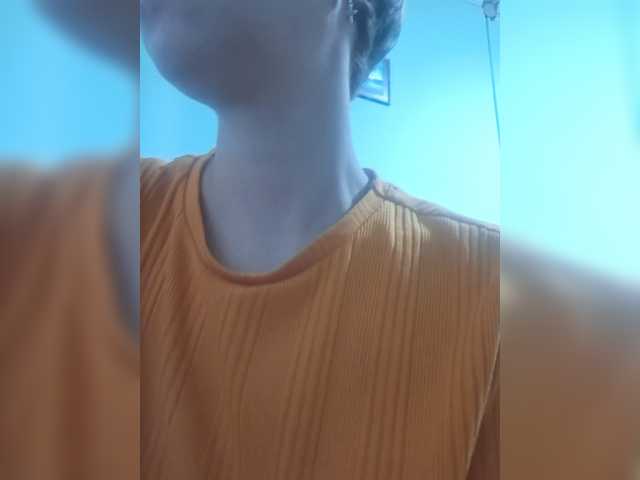 -kisulay- live cam on BongaCams