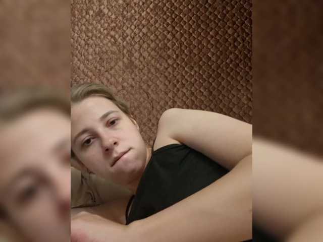 -kisulay- live cam on BongaCams