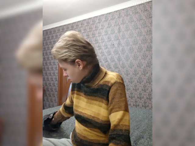 -kisulay- live cam on BongaCams