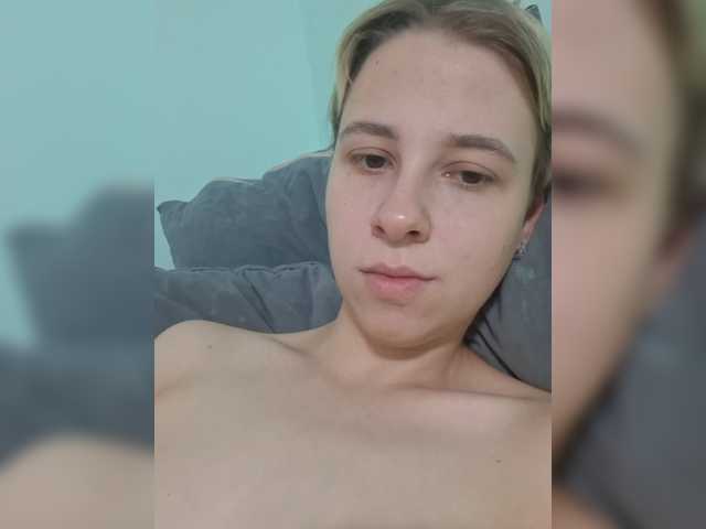 -kisulay- live cam on BongaCams