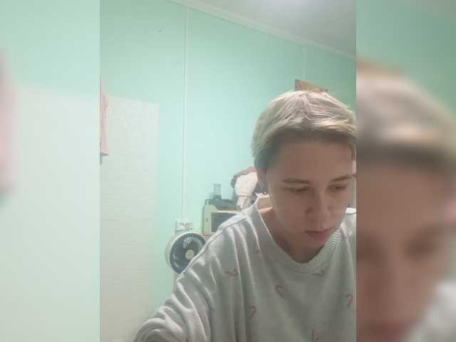 -kisulay- live cam on BongaCams