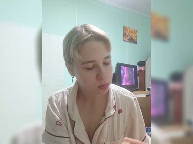 -kisulay- live cam on BongaCams